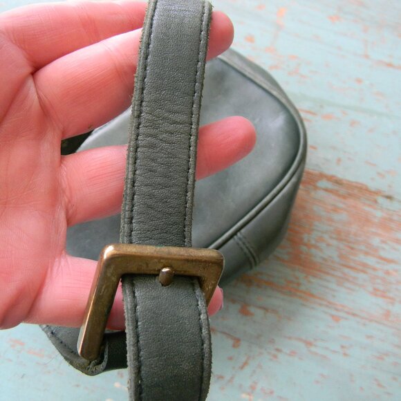 J.G. Hook Accessories Green Leather Shoulder Crossbody Flap Purse Bag Brass Loop - Picture 6 of 9